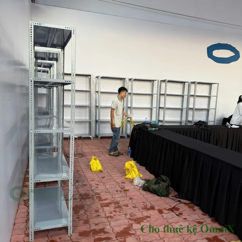 Cho thuê kệ v lỗ màu xám mâm thép nhiều tầng lưu trữ hàng hóa kho bãi